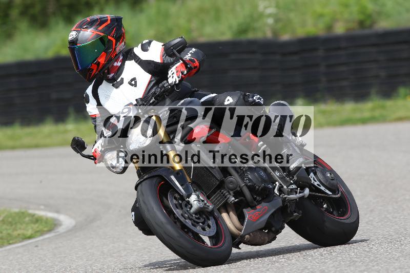 Archiv-2025/10 23.04.2025 Cornu Master School ADR/rot-rouge/59